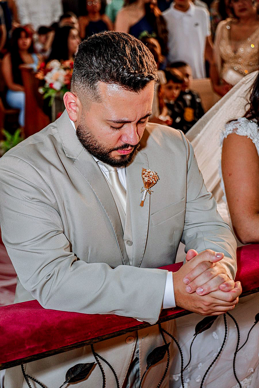 Noiva durante casamento